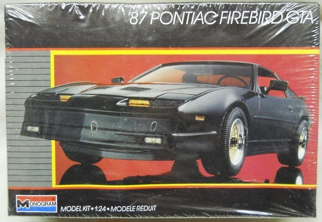 Monogram 1/24 1987 Pontiac Firebird GTA, 2743 plastic model kit
